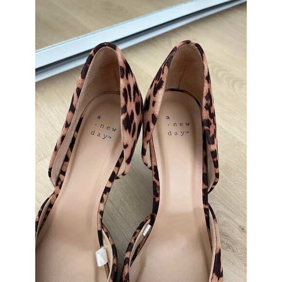 Cheetah Heels - Picture 5 of 5